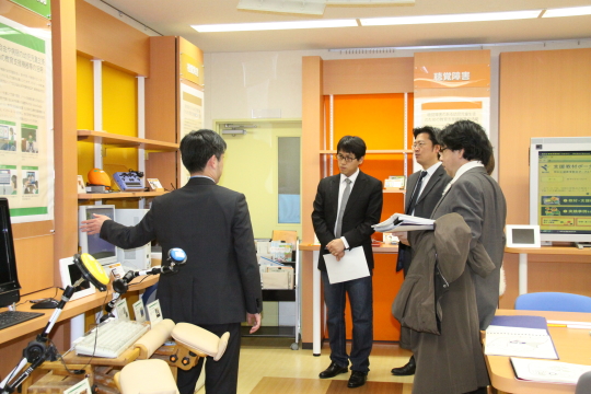 シンポジストが来訪された際の様子